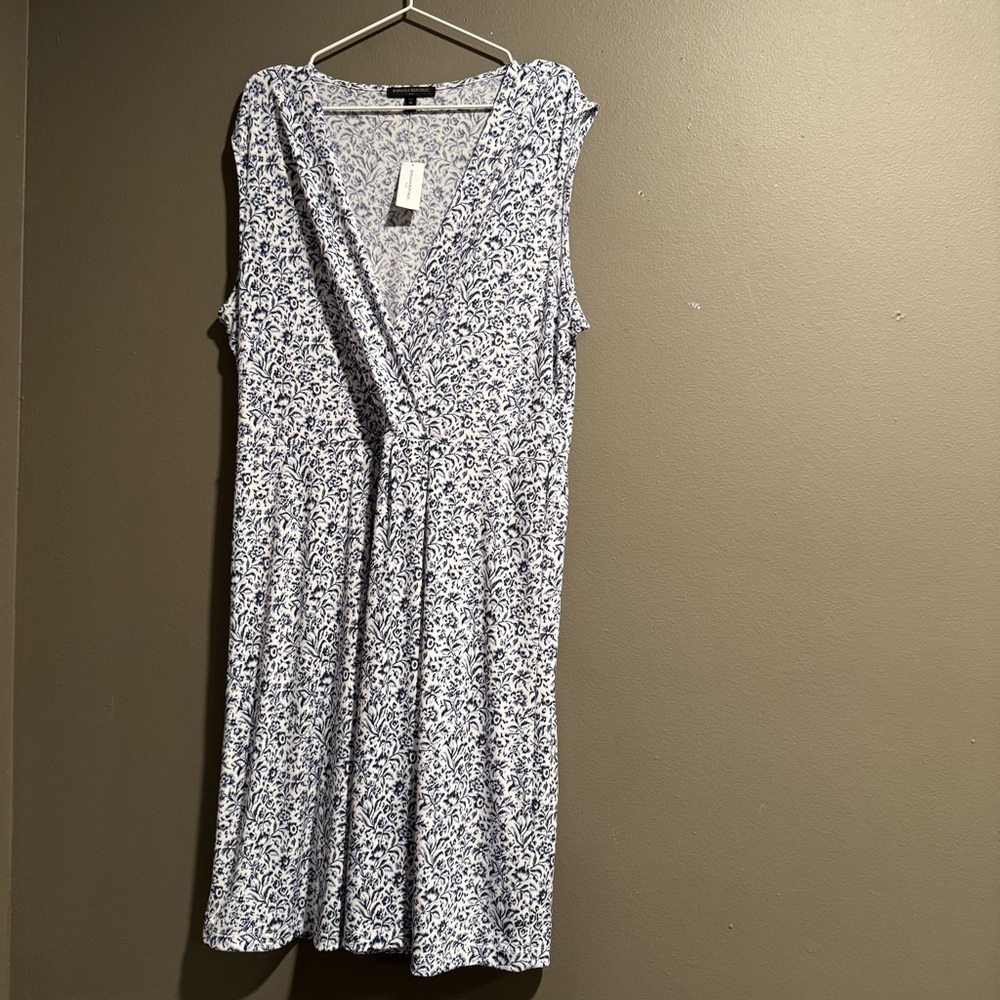 Banana Republic Blue and White Floral Midi Dress Size XL Tall